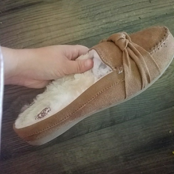 New shoes - Picture 1 of 2